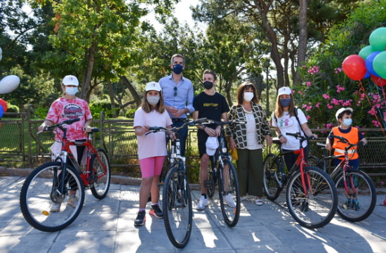 Παγκόσμια Ημέρα Ποδηλάτου - «Κέντρο Ποδηλάτου» του Δήμου Αθηναίων σε συνεργασία με το Ι.Ο.Α.Σ «Πάνος Μυλωνάς» - Δωρεά 60 ποδηλάτων από τον Δήμο Αθηναίων σε παιδιά του Φιλανθρωπικού Σωματείου \"Οι Φίλοι του Παιδιού\"