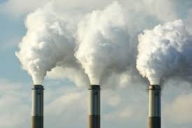 ΥΠΕΝ: Πώς κατανέμονται φέτος τα έσοδα από πλειστηριασμούς δικαιωμάτων εκπομπών αερίων θερμοκηπίου