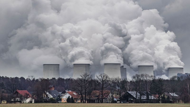 ΗΠΑ: Αρκετές επιχειρήσεις κοινής ωφέλειας σχεδιάζουν να διατηρήσουν σε λειτουργία αρκετές μονάδες ενέργειας καύσης άνθρακα