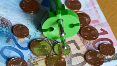Λογαριασμοί ρεύματος – Με αυξήσεις 2,3 δισ. ευρώ επιβαρύνθηκαν νοικοκυριά κι επιχειρήσεις