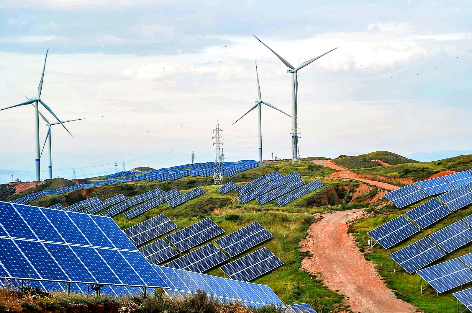 Κίνα: Τέλος στις επιδοτήσεις για νέα ηλιακά και χερσαία αιολικά έργα το 2021