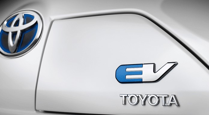 Toyota: Η κορυφαία εταιρεία υβριδικών ανακοίνωσε στροφή στην ηλεκτροκίνηση